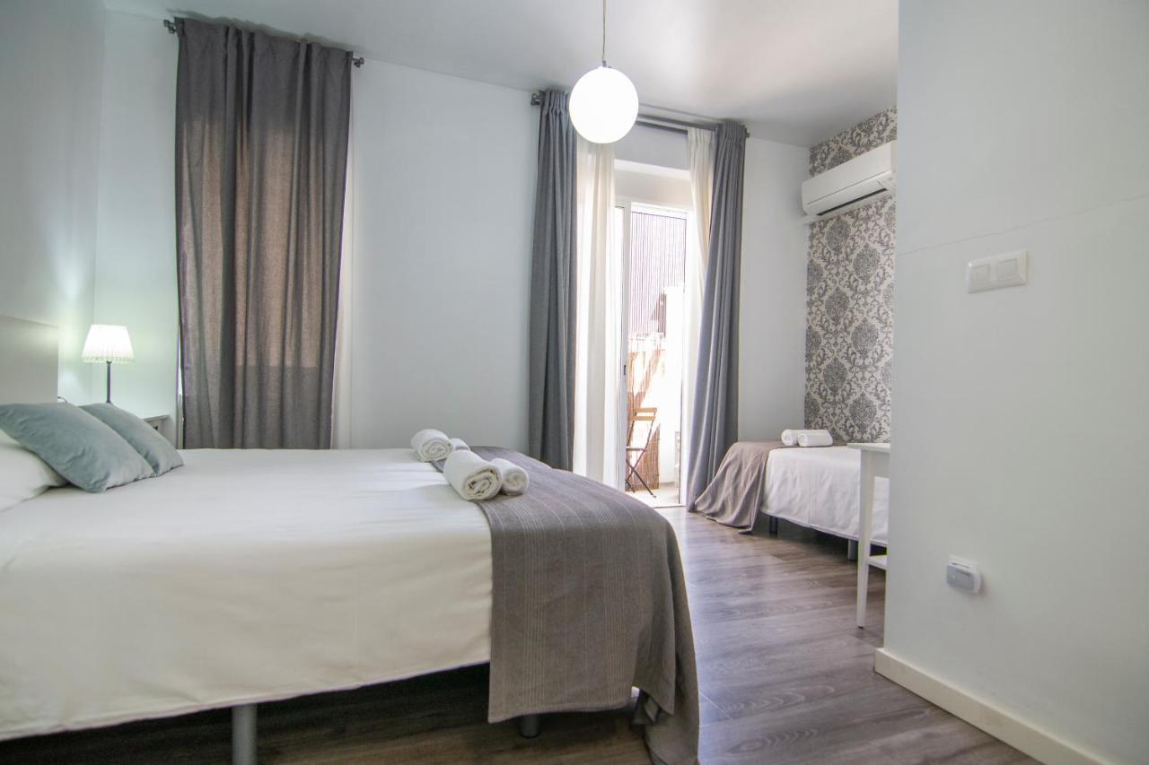 Kasa Katia Guest House Valenza Esterno foto